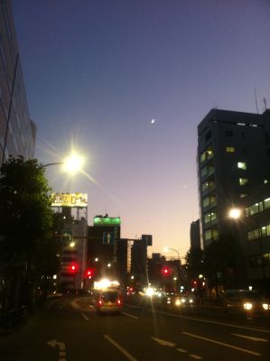 午後5時でこんなに暗い もるとゆらじお