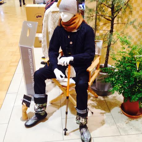 日本野鳥の会レインブーツ来た シューケアマイスター靴磨き工房 三越日本橋本店