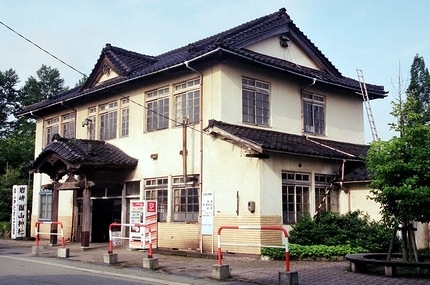 富山地方鉄道 岩峅寺駅_e0030537_032872.jpg