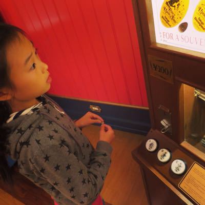 ディズニーランドのペニーアーケードが結構好き_c0060143_2122148.jpg