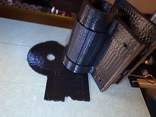 残弾32センチPRN3Dでリューターホルダをこさえてみる。_d0067943_21182413.jpg