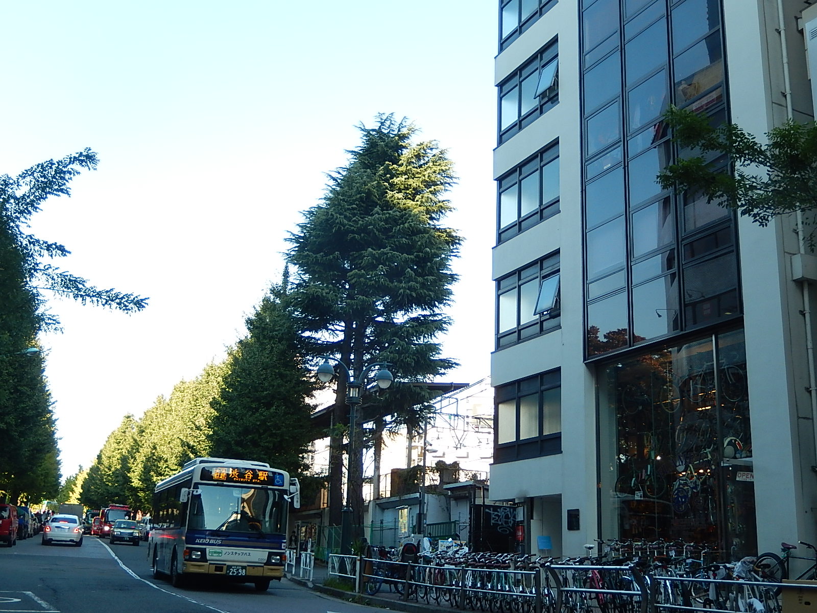 10月29日　渋谷　原宿　の自転車屋　FLAME bike前です_e0188759_18584246.jpg
