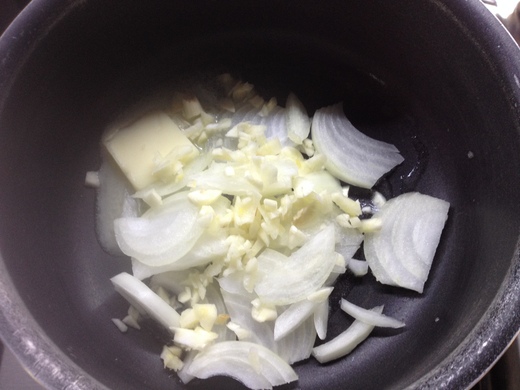 ツナとグリーンピースのチーズクリームパスタ_a0136671_1144894.jpg