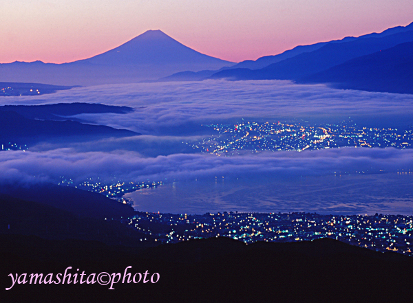 こんにちわ。昨日の朝は久しぶりの高ボッチ高原で黎明から富士山撮影に_a0158609_9411315.jpg