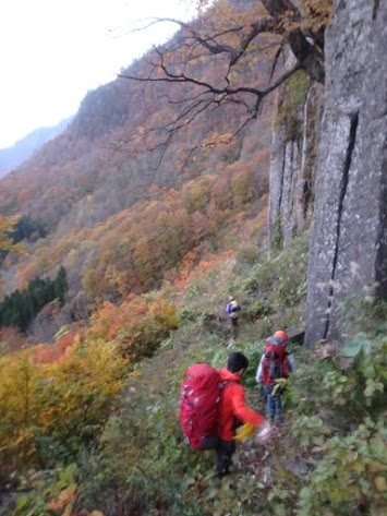 紅葉の秋山郷・布岩_d0107938_12555144.jpg