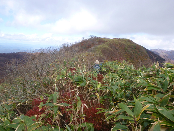 紅葉が素晴らしい　三周ｹ岳 (1,292M) に登る  　 登頂 編_d0170615_11491753.jpg