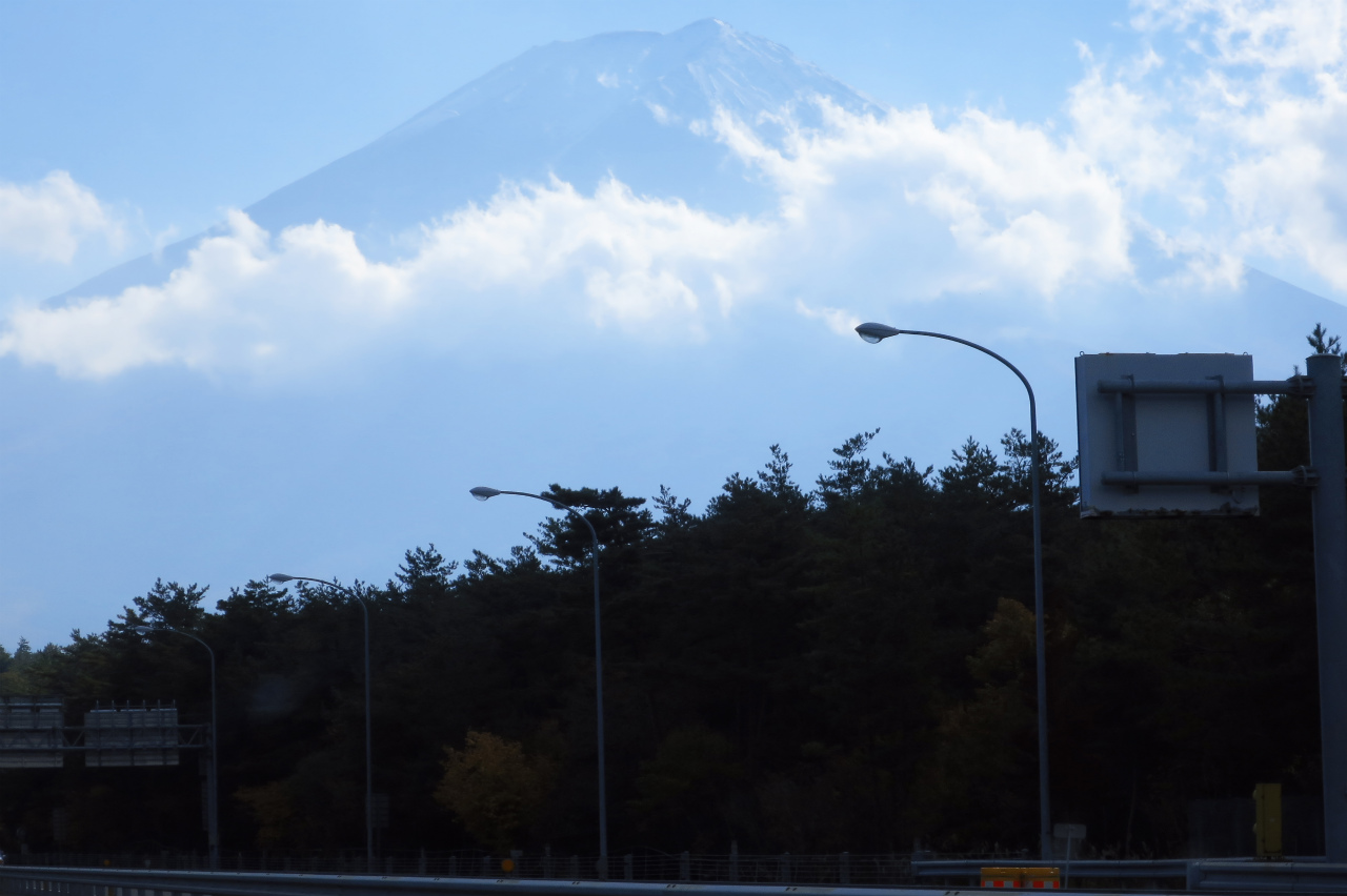 富士山なんてえものは..._e0132718_1834737.jpg