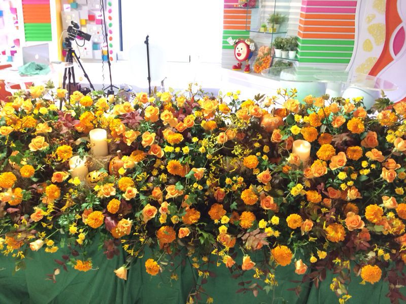 今週の花装飾（10月31日放送分）_b0221139_10233321.jpg