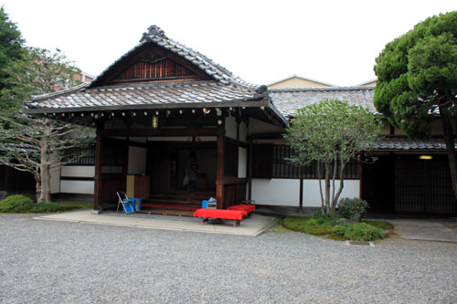 京都非公開文化財特別公開始まる_e0048413_2181099.jpg