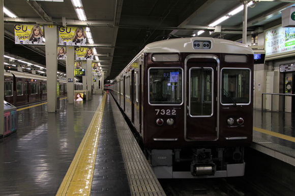 阪急7322F VVVF車 留置 深夜_d0202264_112530.jpg