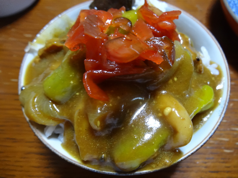 フライドチキンとオープンサンド、カレーライスです。_c0225997_175411.jpg