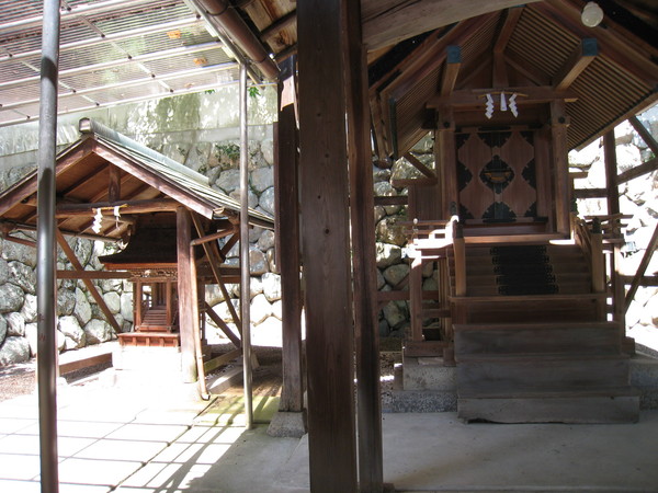 平群神社（へぐりじんじゃ、奈良県生駒郡）_d0287413_1834515.jpg