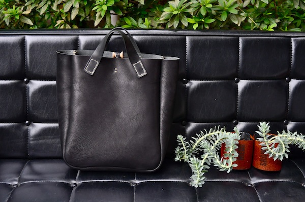 leather A tote x black_b0172633_1111530.jpg