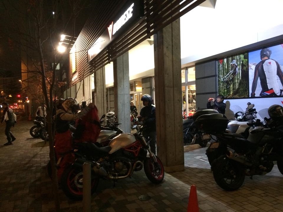 DUCATIがいっぱい!!_d0330986_1305093.jpg