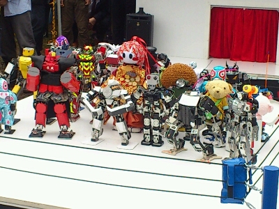 草加ロボットプロレスできんのか！_c0207113_8571832.jpg