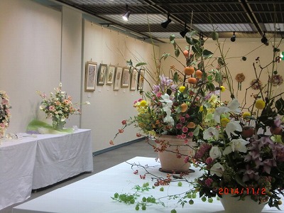 第59回調布市文化祭フラワーデザイン展　♪_a0185783_1134460.jpg