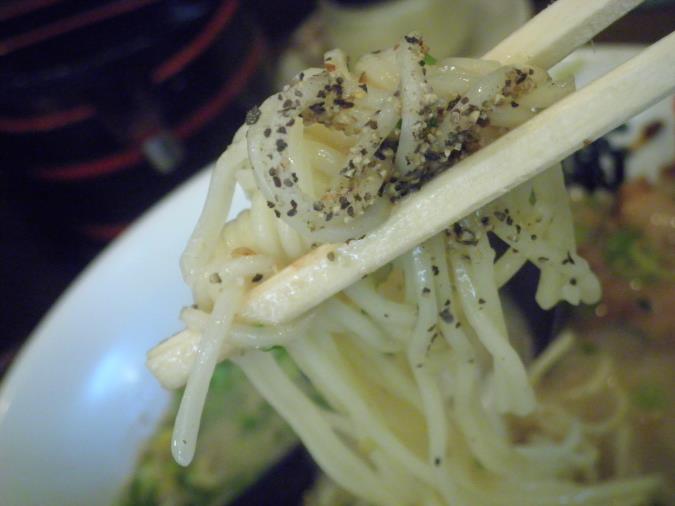 九州ラーメン黒兵衛 宝塚店_c0118393_14435352.jpg