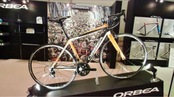 遂にカーボンバイク買ったった！ その2。_b0136045_2342189.jpg