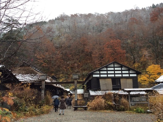 秋田県秘境・乳頭温泉鶴の湯、春に続いた訪問_a0053063_14422682.jpg