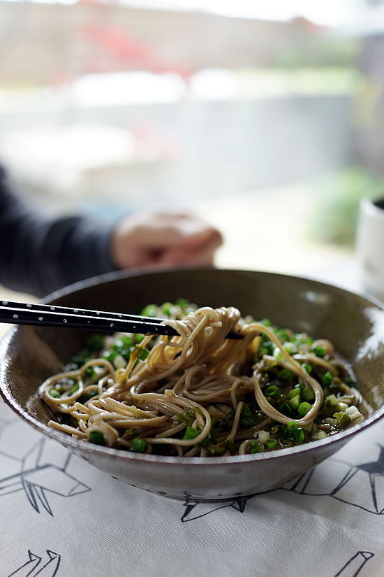 2014.11.2　らく麺100『めかぶ、しょうがごまだれ』_d0078656_1894732.jpg