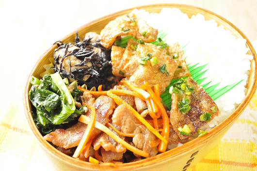 鶏ひじきのお弁当_b0171098_822467.jpg