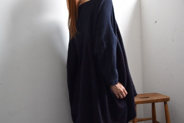 秋 と DANIELA GREGIS._b0110582_1935188.jpg