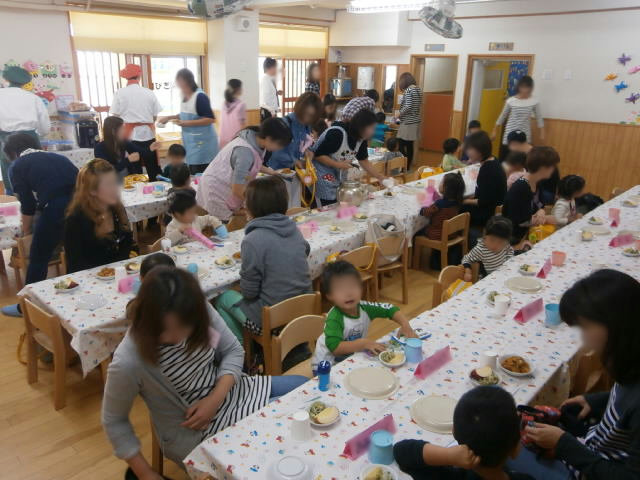 くま組 保育参観と給食懇談会_e0148419_1125082.jpg