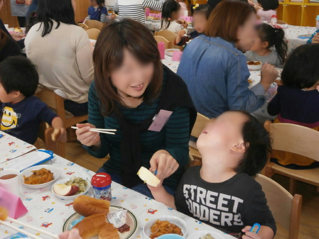 くま組 保育参観と給食懇談会_e0148419_1143139.jpg