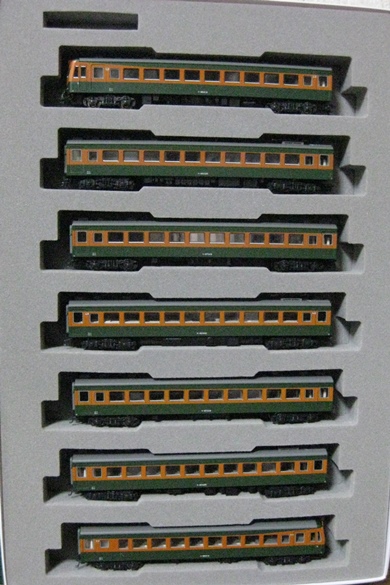 80系電車 整備開始。_b0128336_2174512.jpg