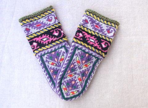 イランのおばあちゃんの手編み靴下2014_d0156336_22255046.jpg