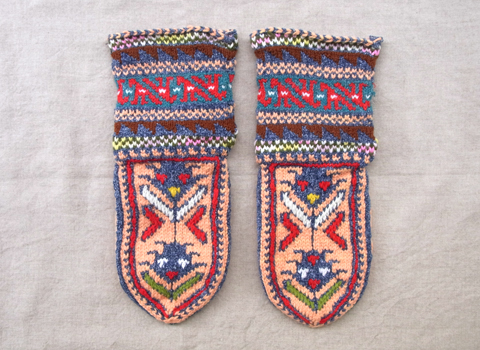 イランのおばあちゃんの手編み靴下2014_d0156336_22274518.jpg