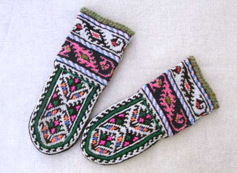 イランのおばあちゃんの手編み靴下2014_d0156336_22533767.jpg