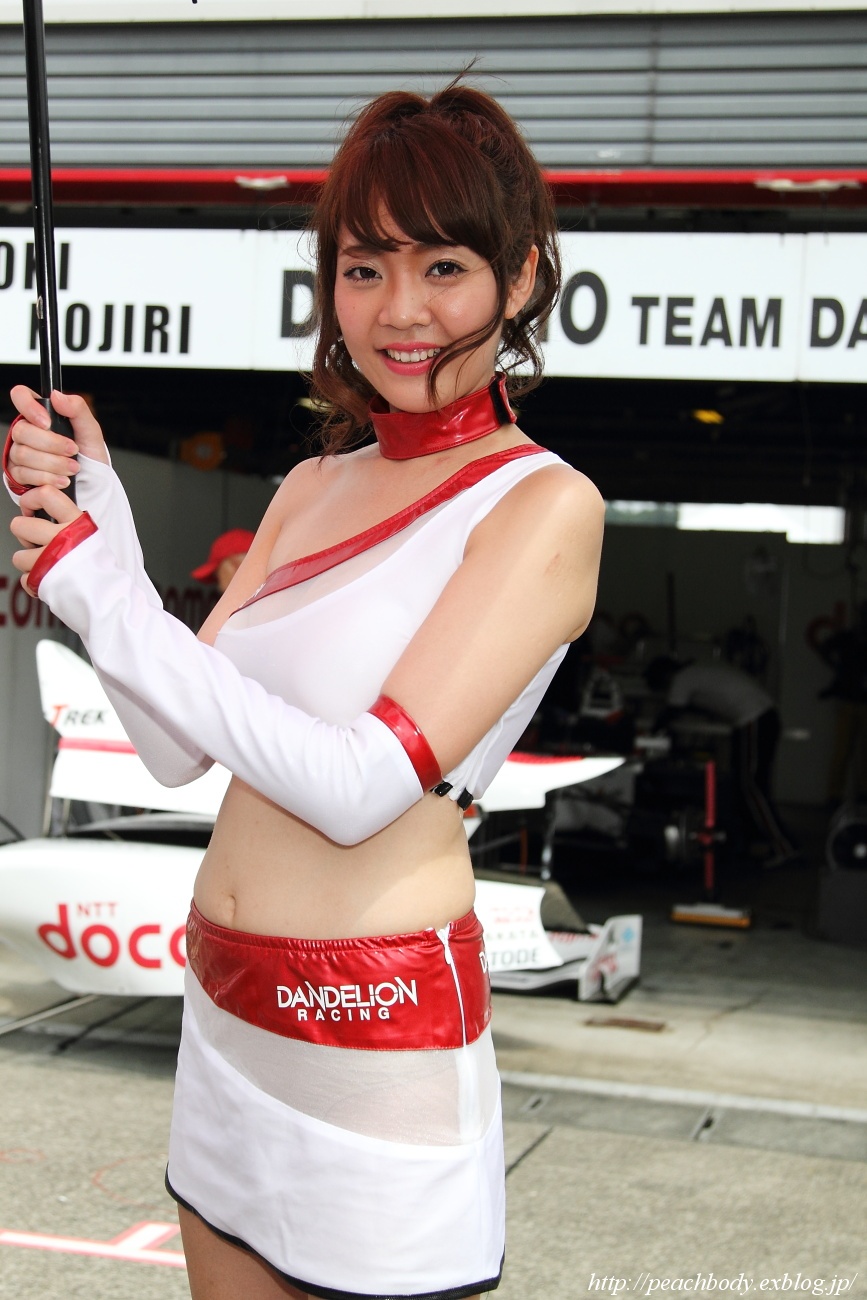 玉置ちなつ さん Docomo Team Dandelion Racing サーキットレディ Peach Body