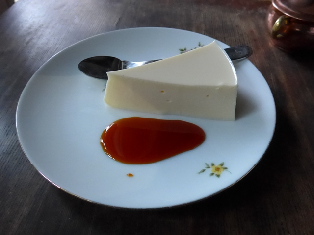 六本木「カフェブンナ」へ行く。_f0232060_214788.jpg