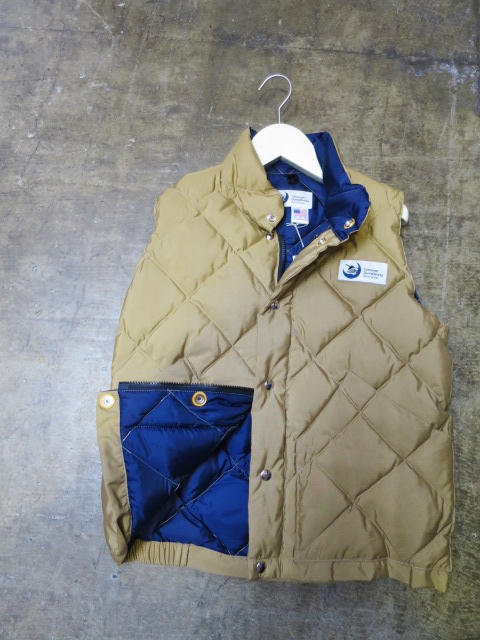 たまに間違いは在るわな。。。By Crescent Down Works フル別注DOWN VEST!♪!_d0152280_12244791.jpg