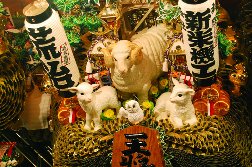 来年の熊手はヒツジ盛り！at　新宿花園神社一の酉。_d0015006_1015397.jpg