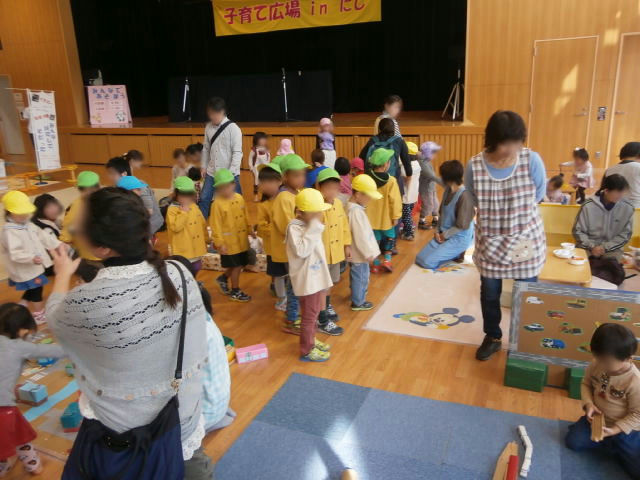 2014 子育て広場 in にし_e0148419_1657319.jpg