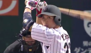 山田選手、バットで存在をアピールもサードにファーストって、どうよ。_e0259663_23531339.jpg