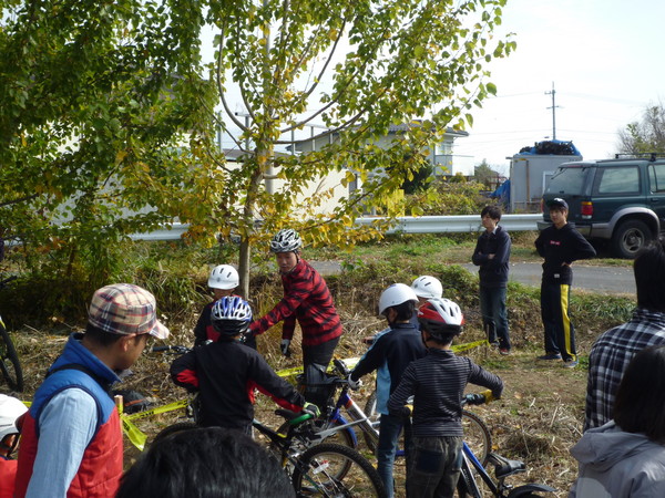 11/8(土)親子でMTB in はたけレポート!_b0217782_1330768.jpg