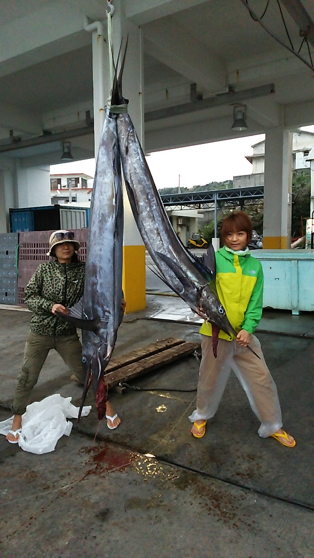 京都のK氏とK姉妹、与那国で2本！！【カジキ・マグロトローリング】_f0009039_09252071.jpg