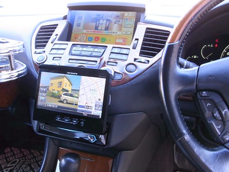 メーカーOPナビから社外ナビへ交換♪_a0055981_1524216.jpg