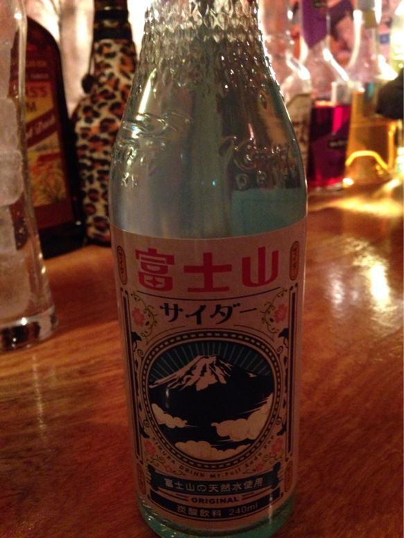 モンターニャのBar、朝_c0316599_19542581.jpg