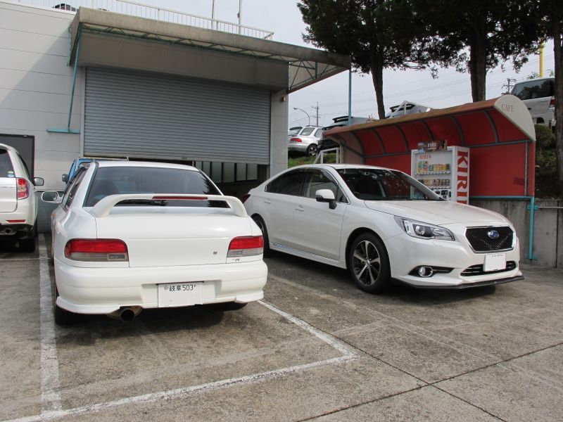 最終版:WRX STIと新型レガシィB4の際立つ魅力を語る_f0076731_18421046.jpg