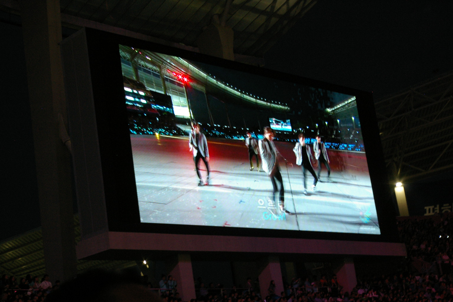 f0283431_00833.jpg