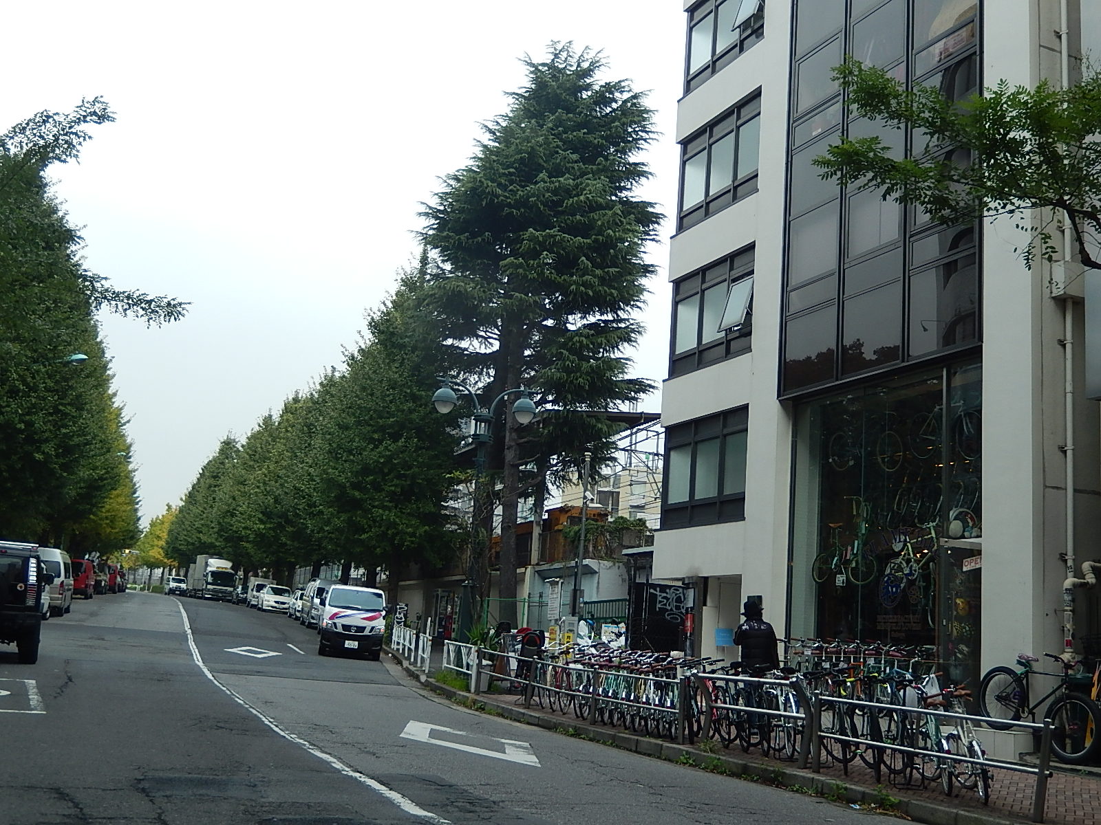 11月12日　渋谷　原宿　の自転車屋　FLAME bike前です_e0188759_15342736.jpg