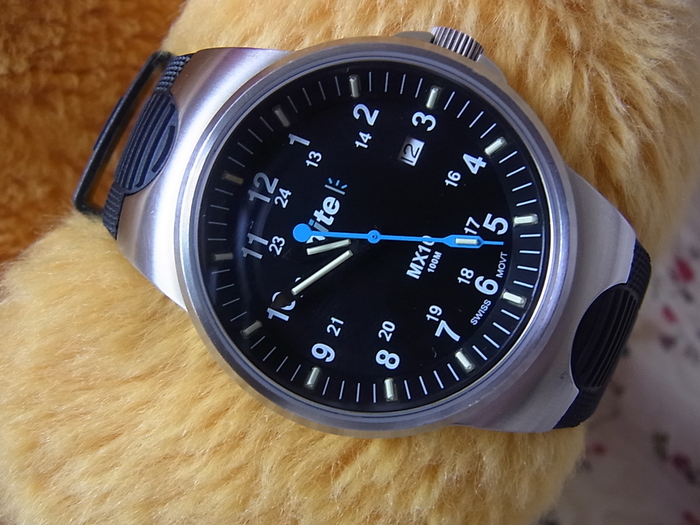 Nite MX-10ブルーモデル ナイロンバンドに交換 ブラック系 時計 買い物 