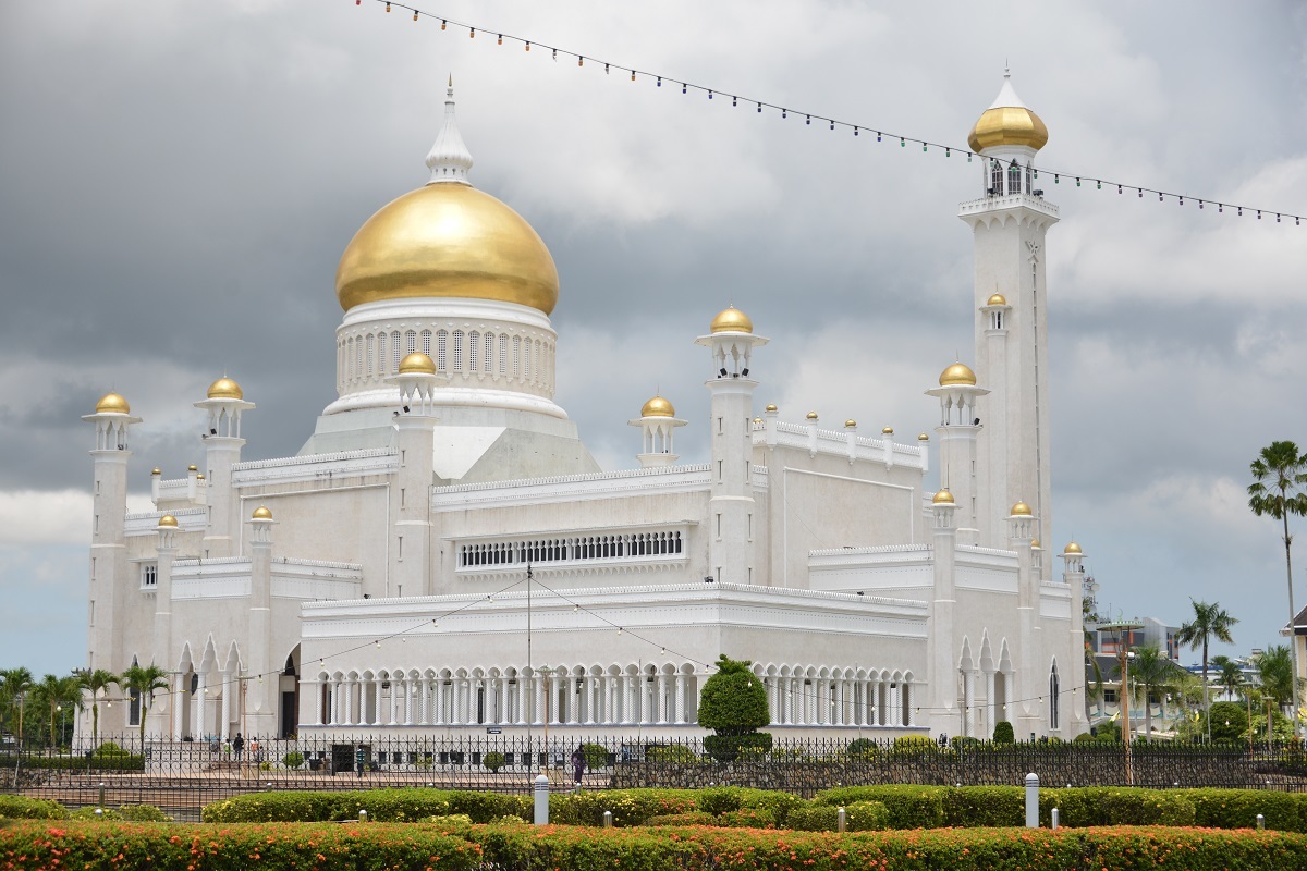 76. スルタン・オマール・アリ・サイフディン・モスク　Sultan Omar Ali Saifuddien Mosque_f0268294_21475525.jpg