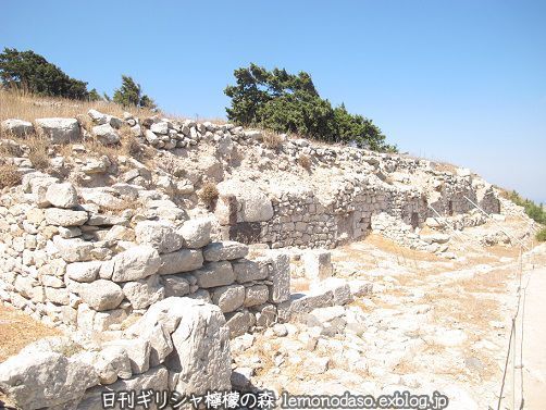 古代ティラのアゴラ（ サントリニ島）_c0010496_18572319.jpg