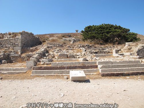 古代ティラのアゴラ（ サントリニ島）_c0010496_18582937.jpg