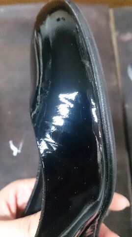 エナメルの傷 シューケア靴磨き工房 ルクアイーレ イセタンメンズスタイル 紳士靴 婦人靴のケア 修理